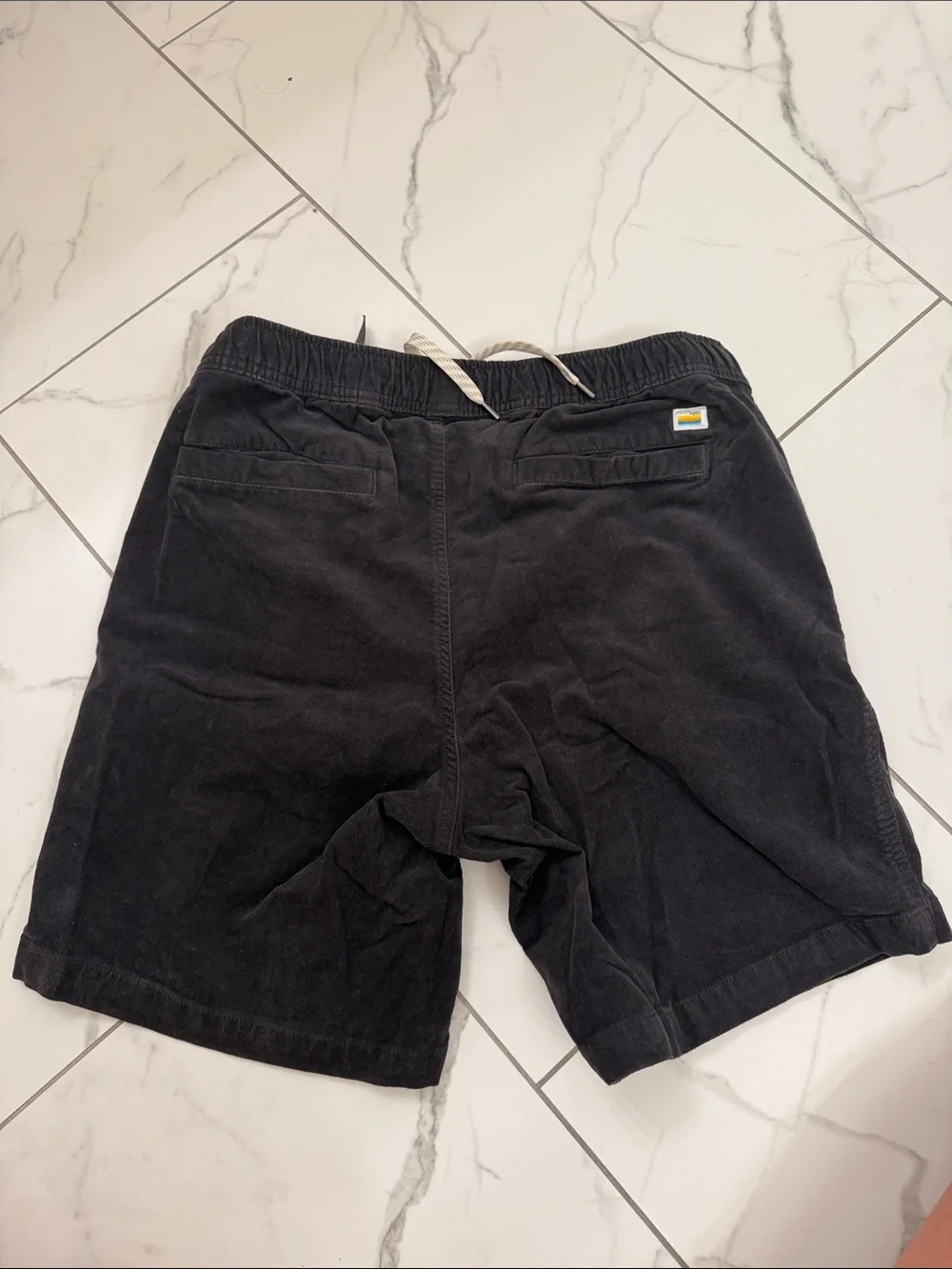 Vuori Black Athletic Drawstring Shorts with Contrast Cord